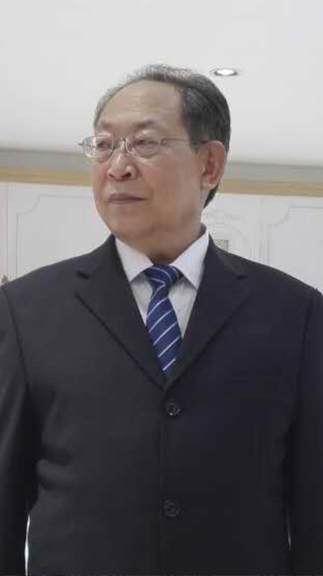 张开锦